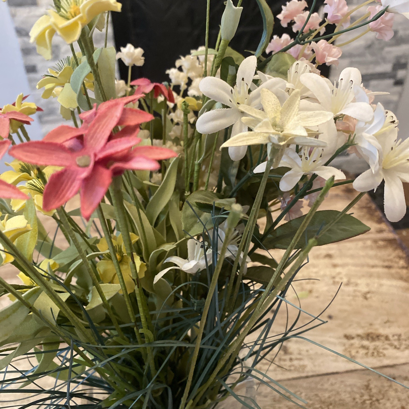 ARTIFICIAL FLOWERS ONLY… YELLOW, WHITE, PINK, LIGHT PINK, AND GREENERY NO VASE