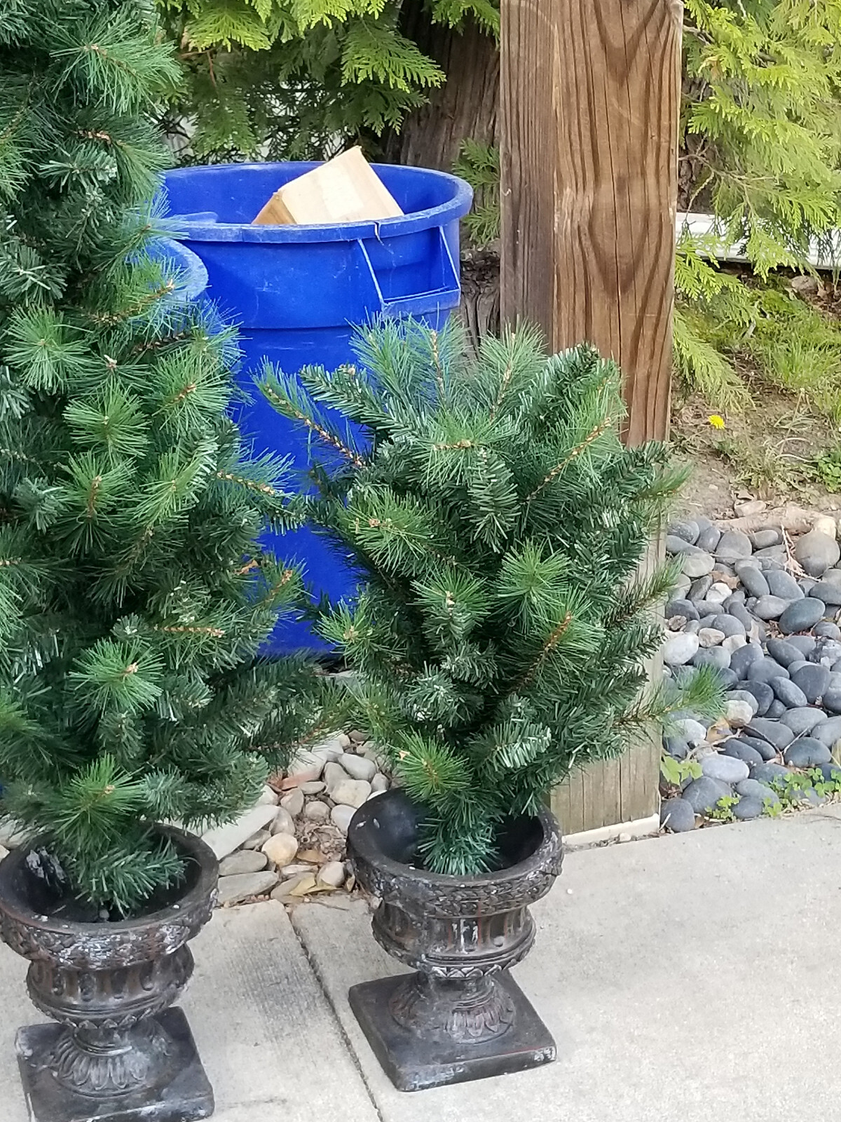 A PAIR OF DECRATIVE ARTIFICIAL FAUX POTTED PORCH PINE PLANTS 4′
