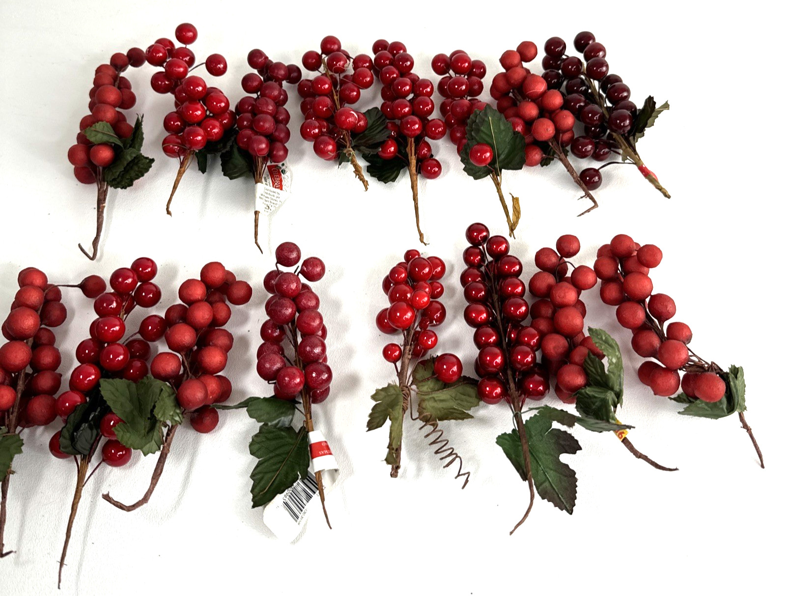 16 Red Berry Picks Stems Floral Christmas Crafts Artificial Decorations 7″