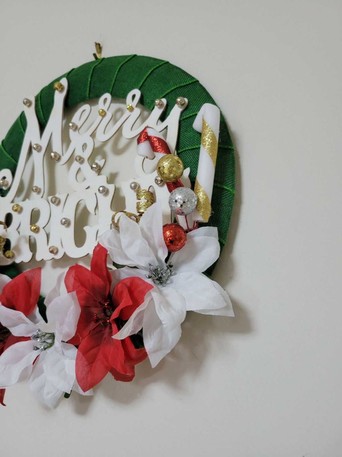 MERRY and BRIGH red poinsettias Mesh Front Door Wreath Wall Decoration CHRISTMAS