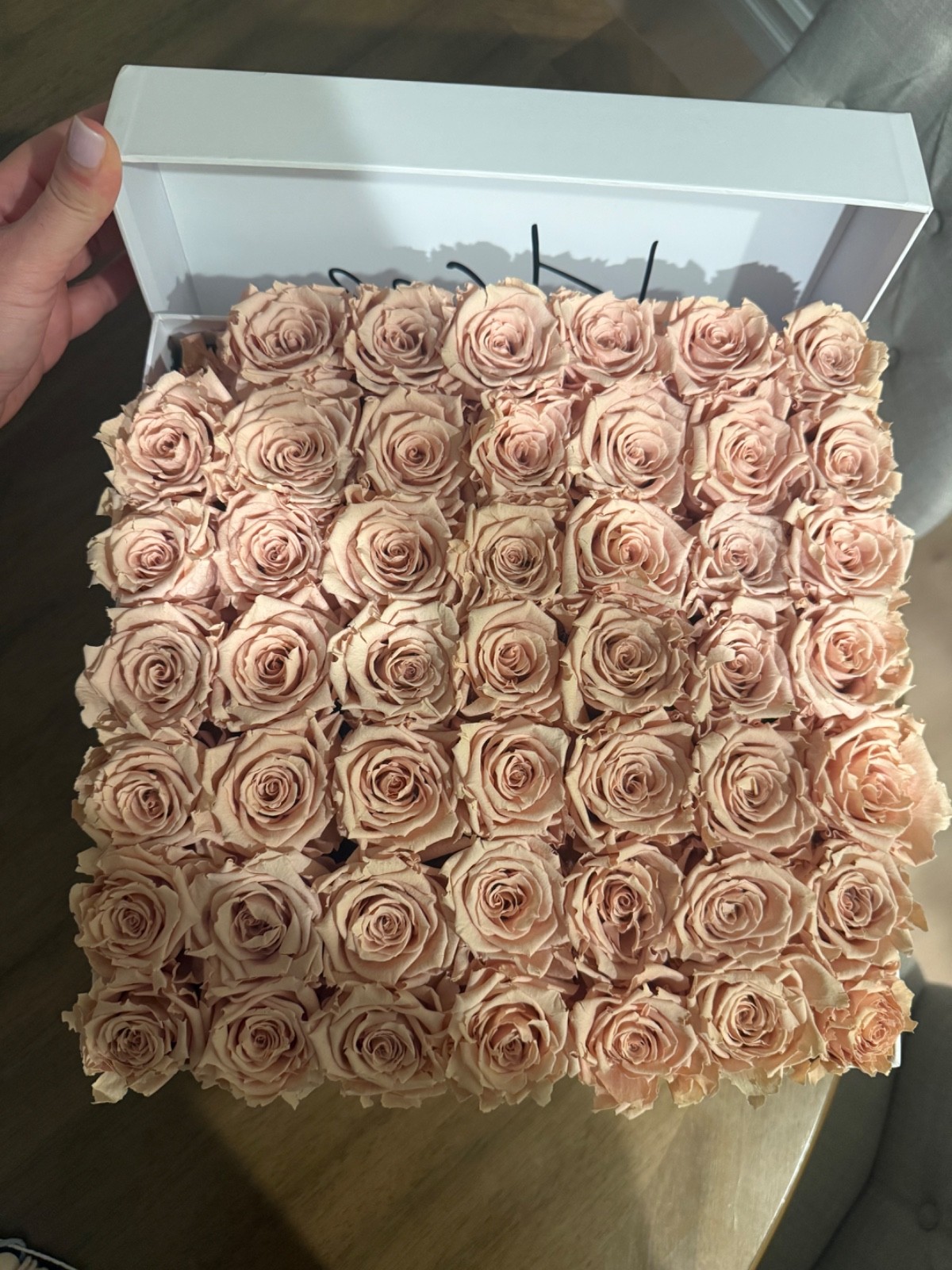 Venus ET Fleur Pink Classic Large Square Rose Box
