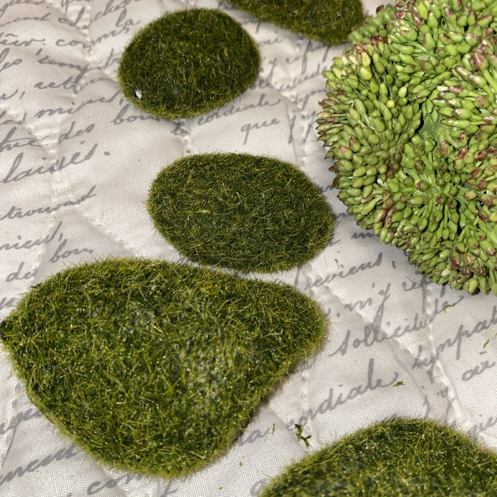 Faux Moss Covered Rocks Stones Balls Display Fairy Garden Greenery