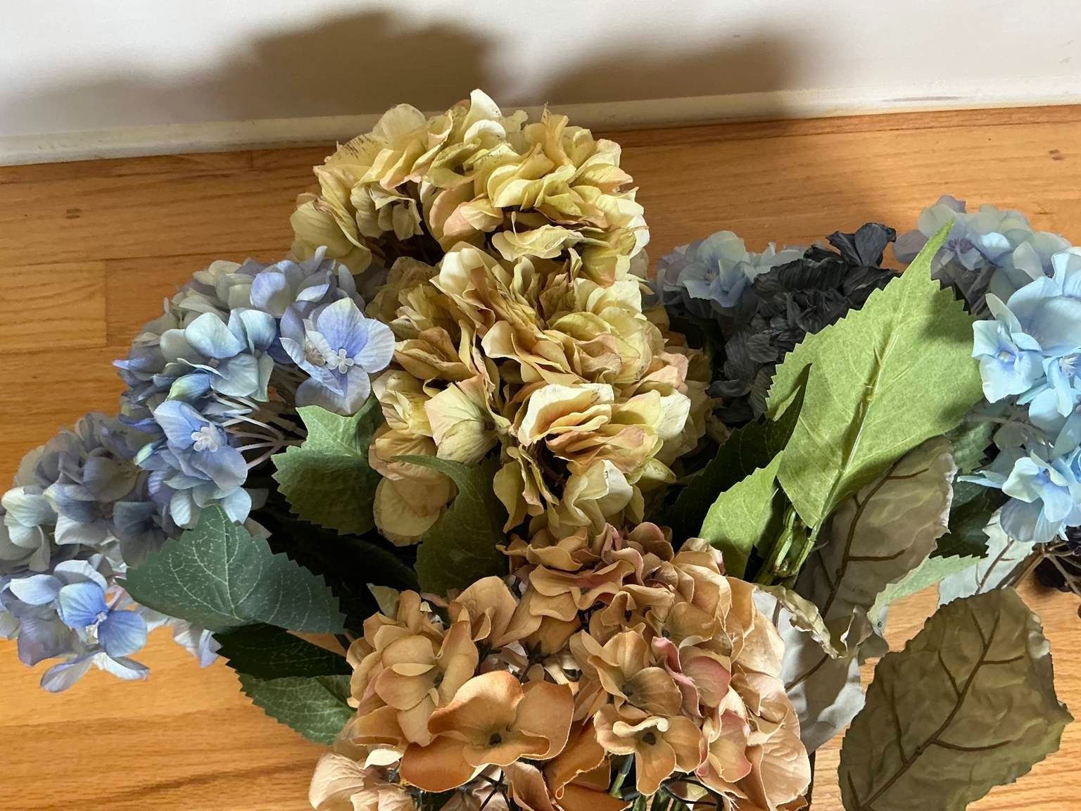 30in Hydrangea Silk Artificial Flower Set of 12, new