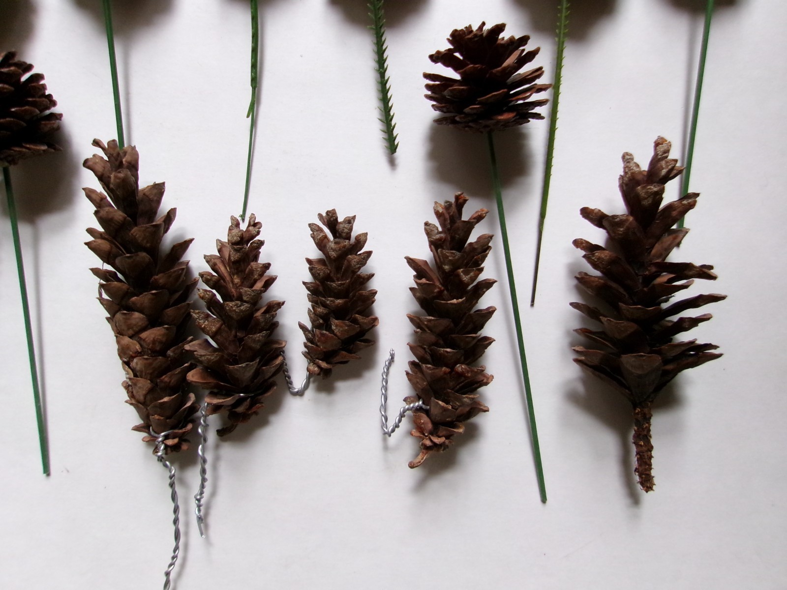 (Lot of 16) Floral Arrangement Picks PINE CONES ASST. SIZES Holiday Wreaths