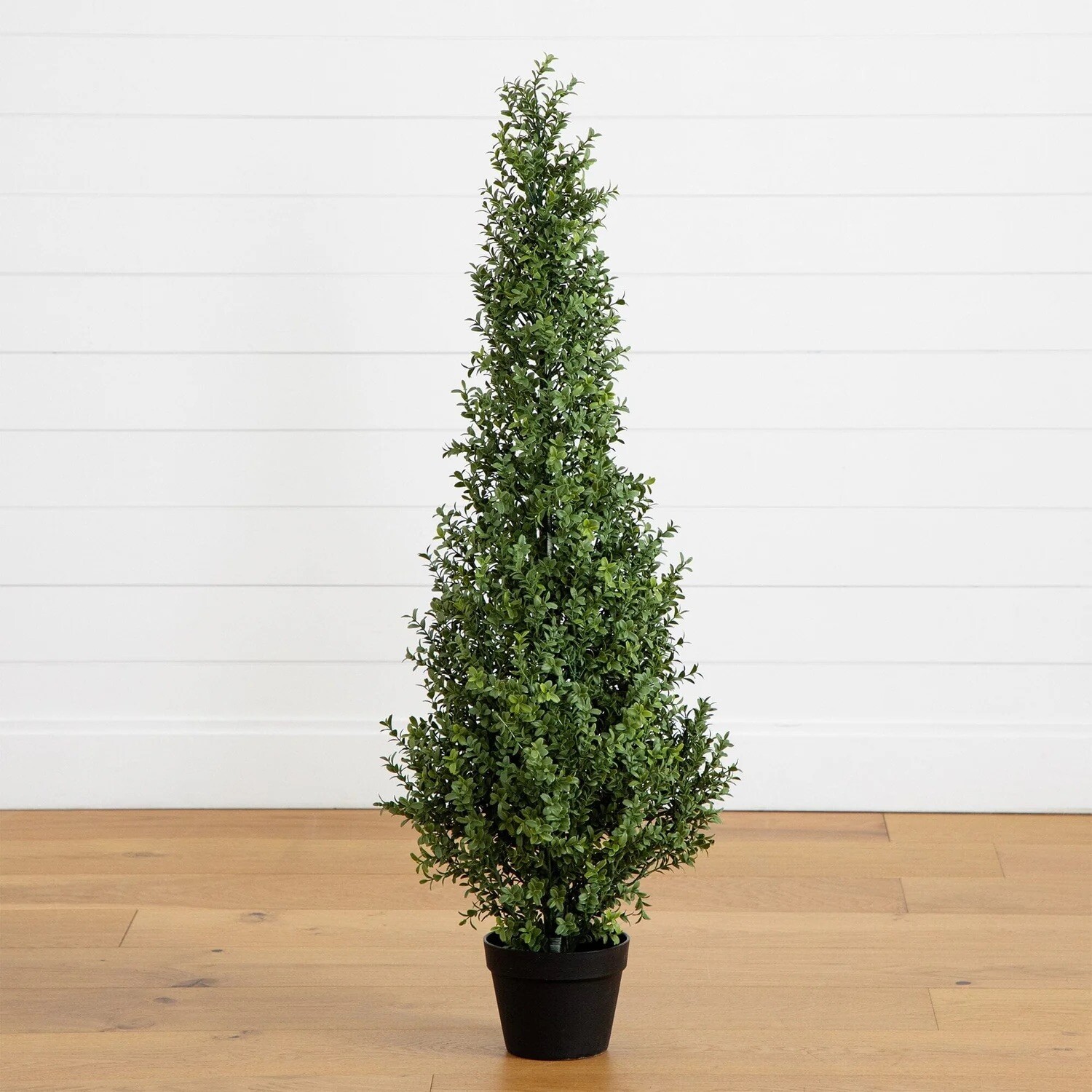 4’ UV Resistant Artificial Boxwood Topiary Tree (Indoor/Outdoor). Retail 94