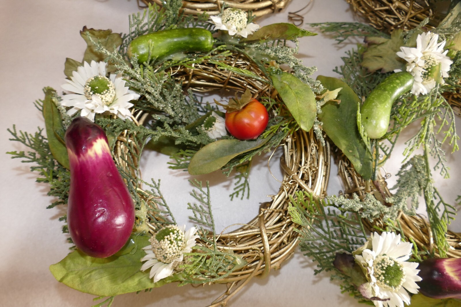 Set Of 6 Vegetable Summer Garden 8 Inch Wreaths Projects, Need Glue Gun Help