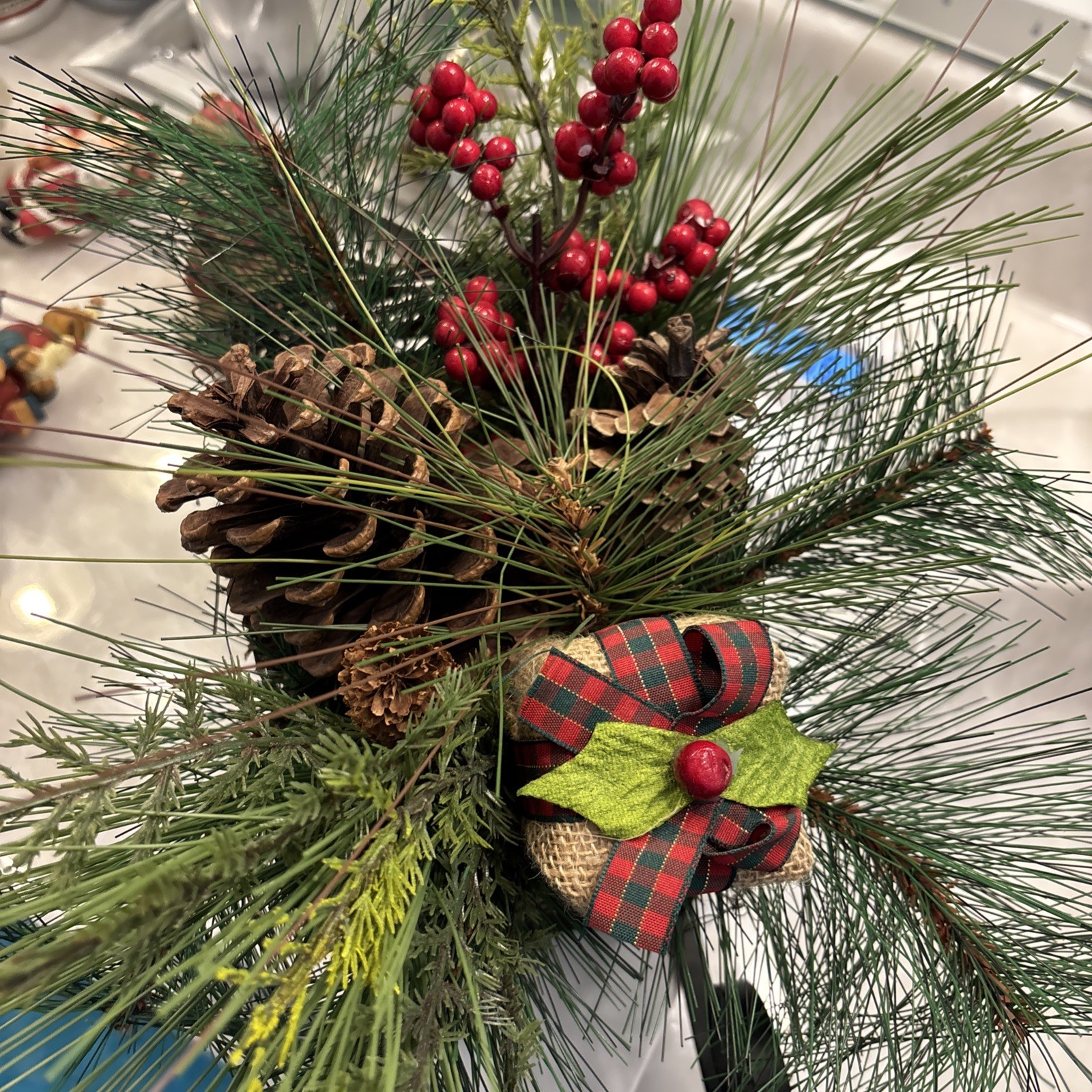 Holiday Sleigh Metal & Wood Mixed Floral Piece Pines Cones Berries Bow Preowned