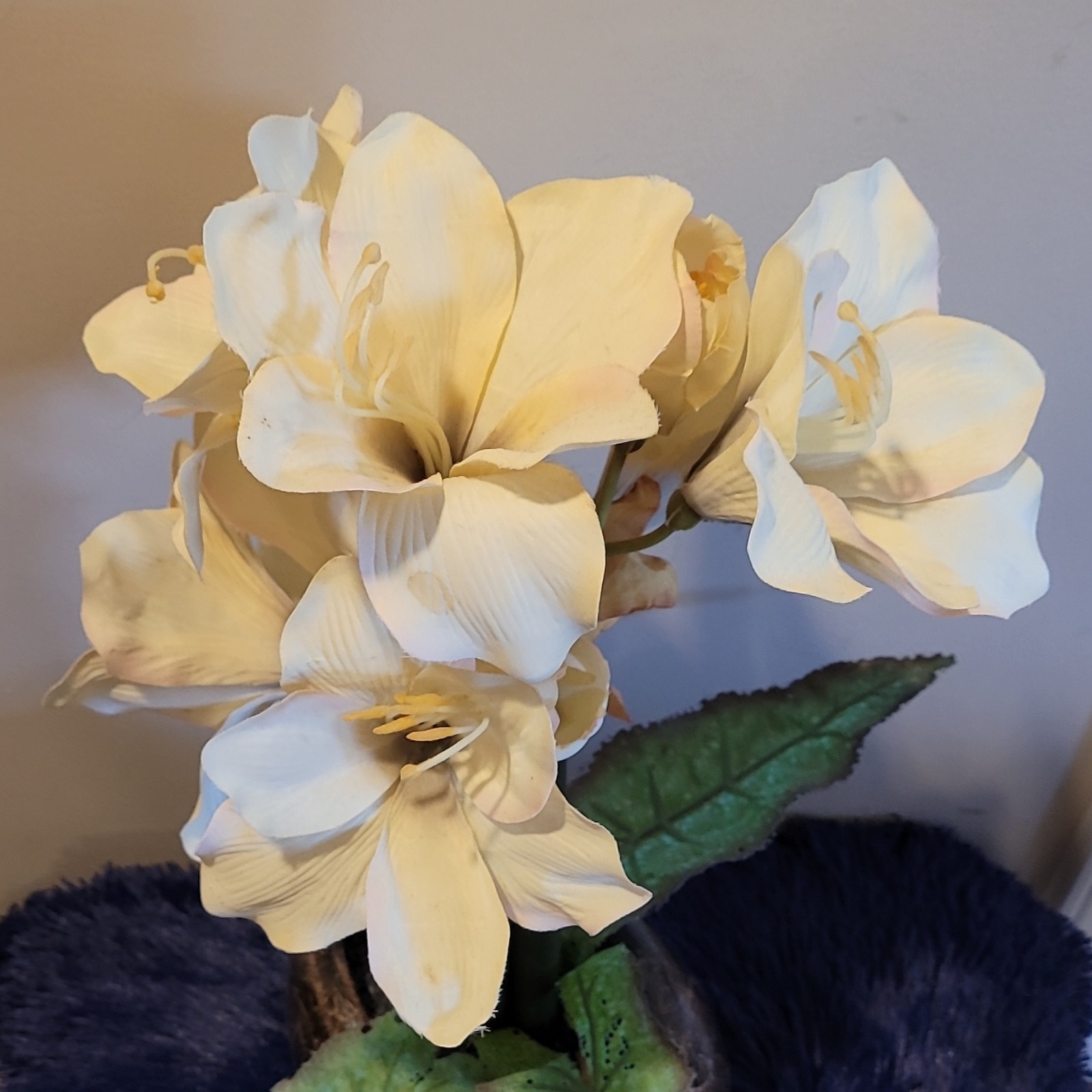Artificial White Amaryllis Flower Arrangement in Brown Vase, Plastic