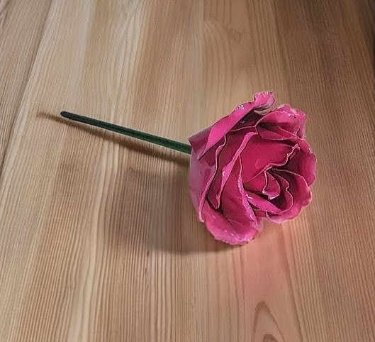 HandCrafted Pink Metal Art Rose Stem 10.5″ Decor