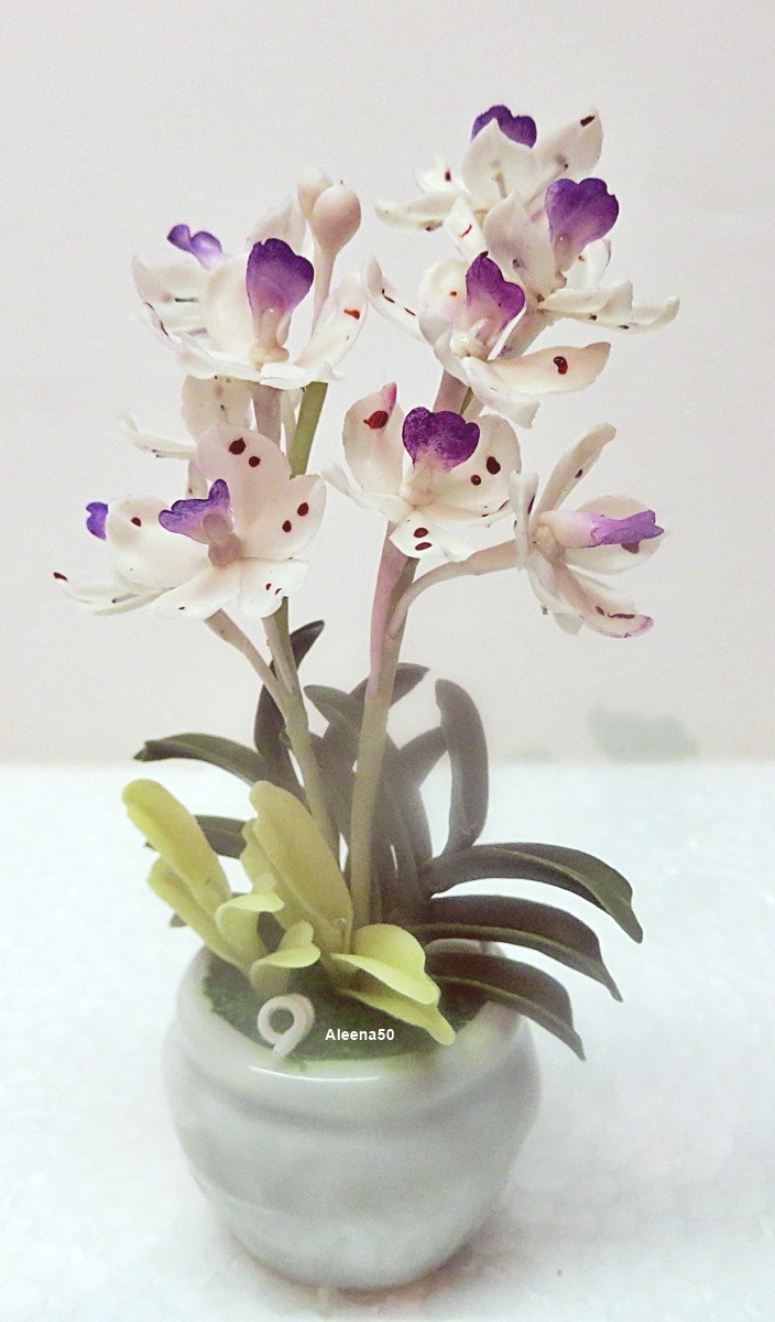 US Stock 4″H Air-Dry-Clay Handmade Miniature Rhyncho Orchid Arrangement in Pot.