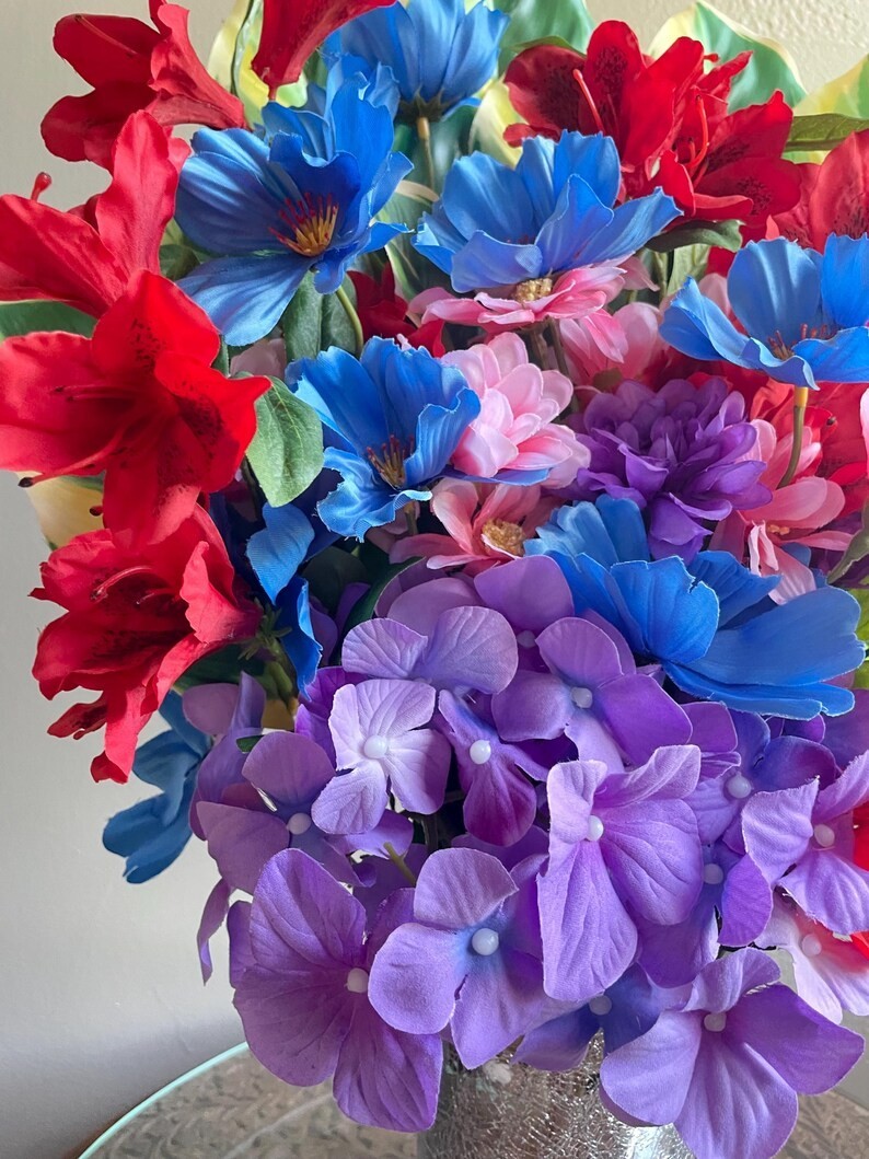 Tropical Floral Arrangement: Colorful Beach House Decor, Cute Table Centerpiece