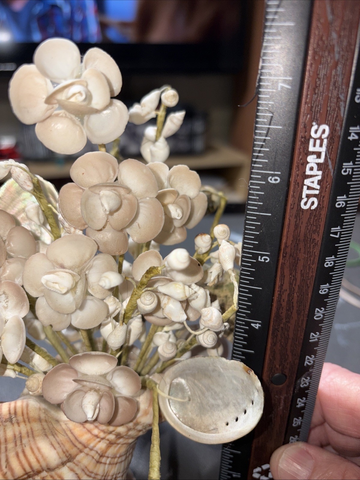 Vintage Sea Shell Bouquet of Flowers Floral Arrangement Kitsch Rare.