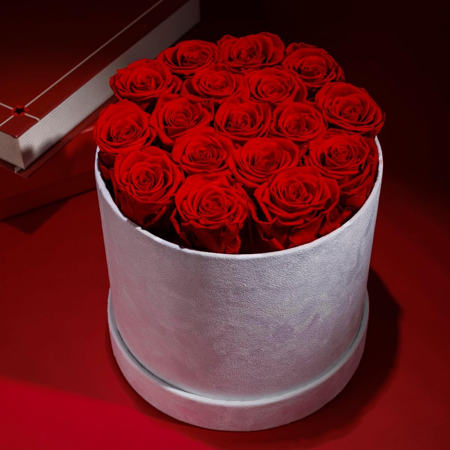 Effortlessly Elegant 17 Roses in Suede Box – No Care Needed for Stunning Beauty