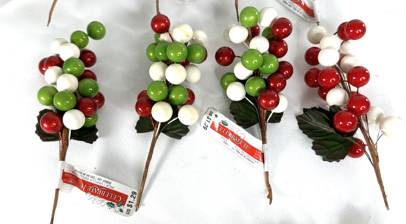 New 12 Berry Picks Stems Floral Christmas Crafts Artificial Red White Green 7″
