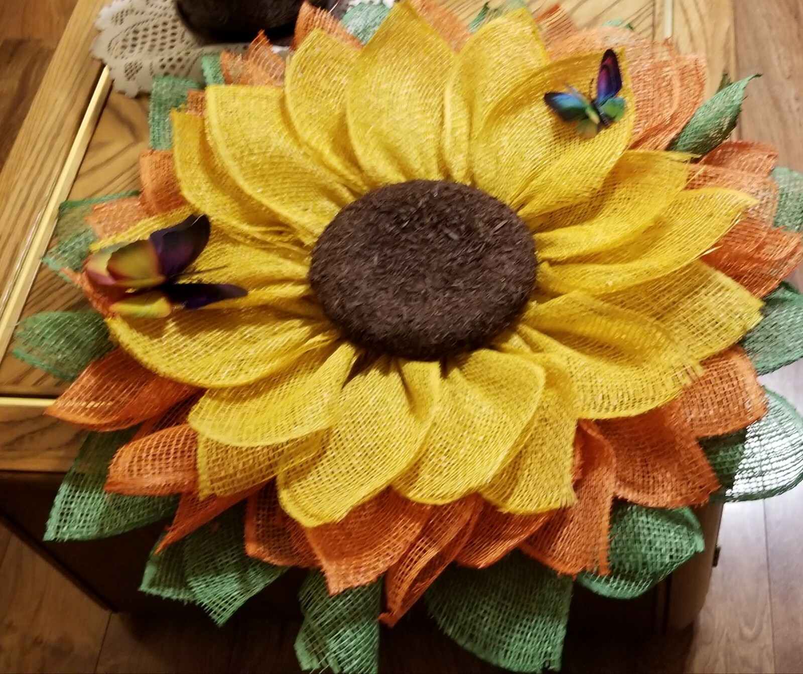 Beautiuf Sunflower $45.pm if interest. Have 2 in stock.made w/ poly burlap mesh.