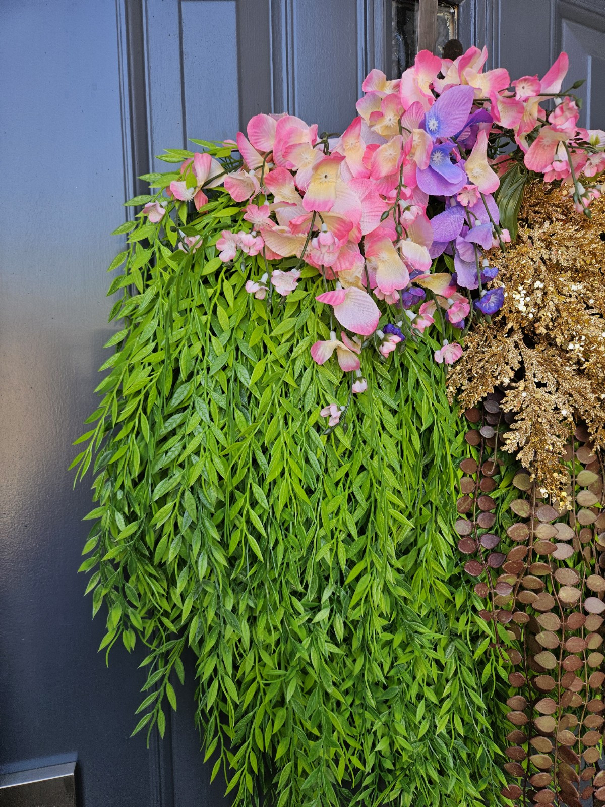 wreaths for front door. Glam, minimal modern for all seasons, hefty.