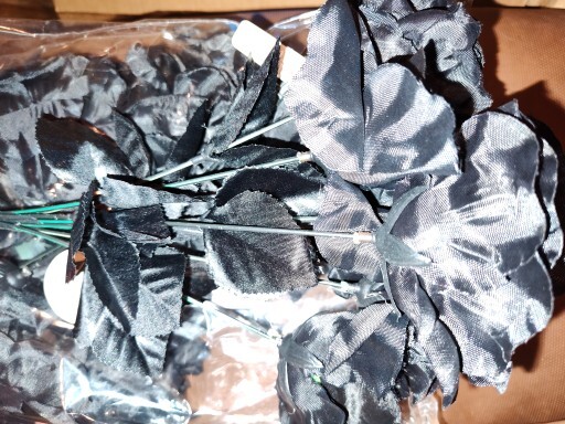 4 Open Black Roses Bouquets Silk Flowers 7 Buds 12 Inches Goth Halloween 👻 🎃