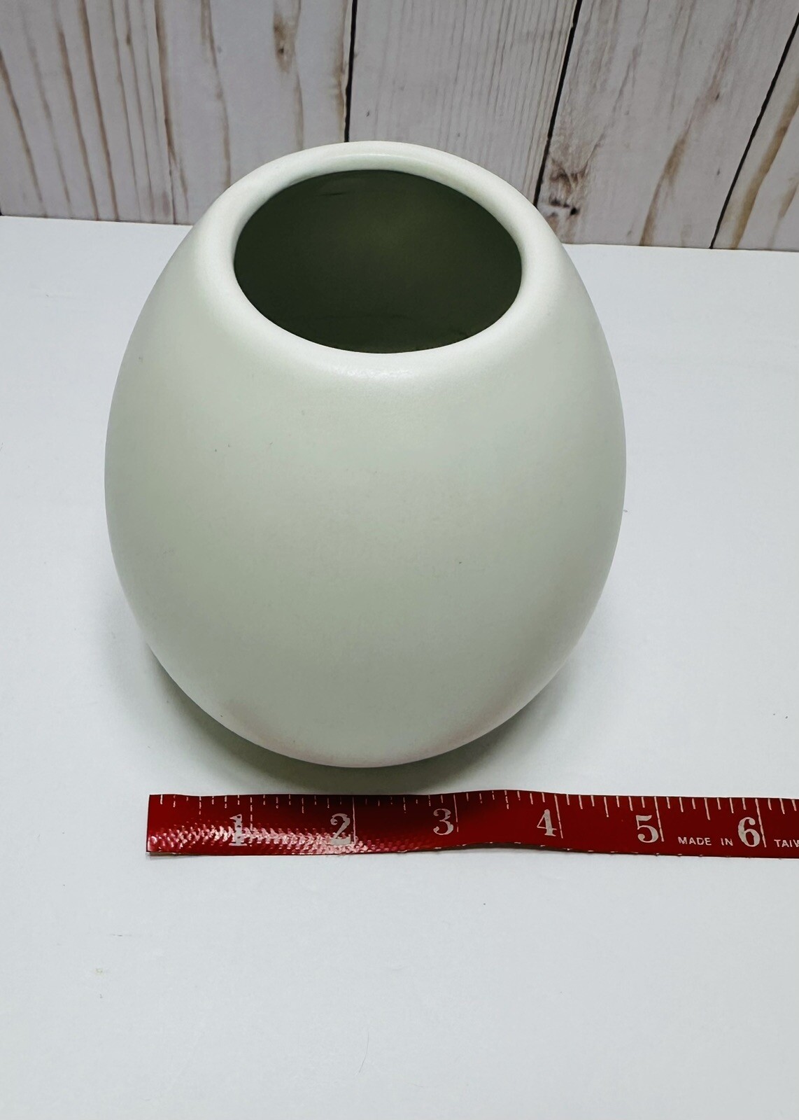 Farmhouse / Modern Decor New White Stoneware Vase, Home & Kitchen Decor