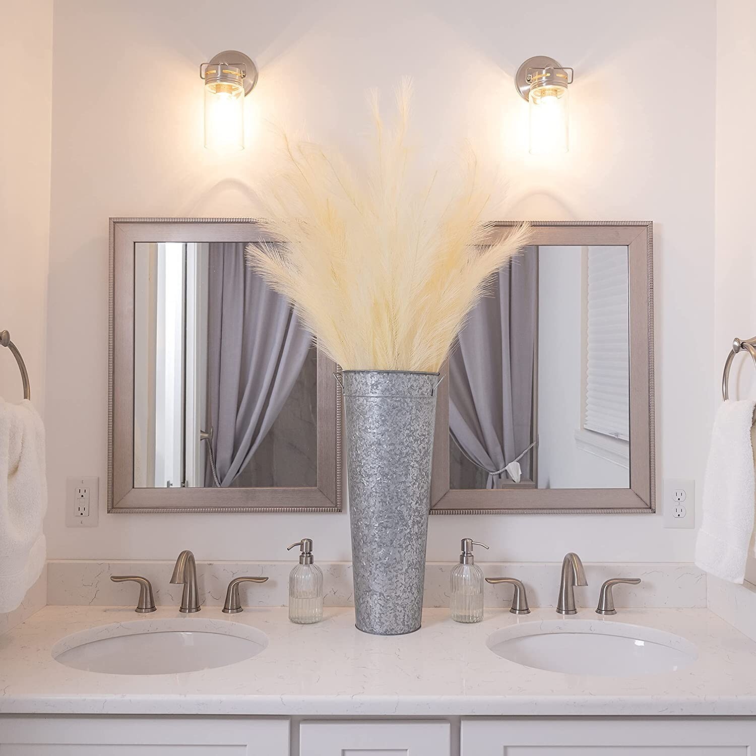 Luxivance || Fluffy Faux Pampas Grass Decor || 43” Tall || 3pk || Brand NEW ||
