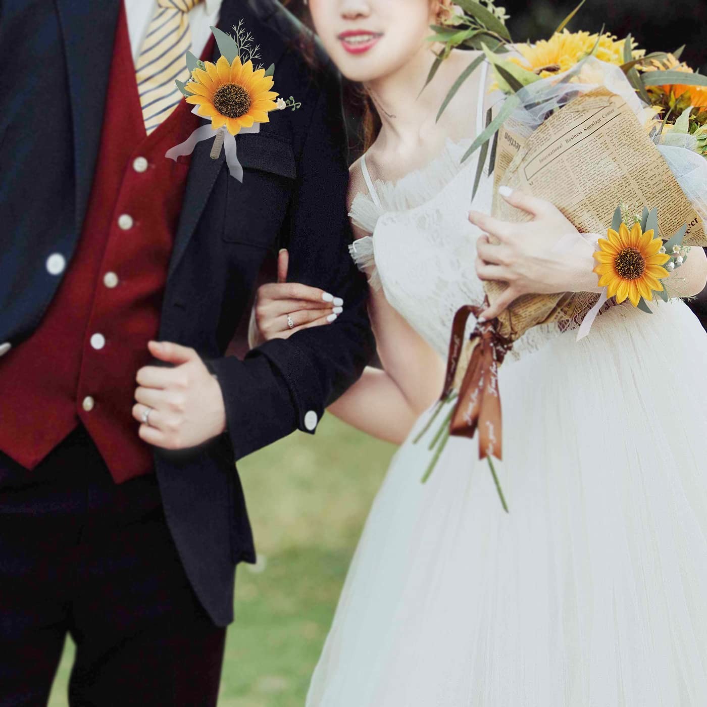 Sunflower Wrist Corsage Set for Weddings and Parties 2pcs Floral Accessory