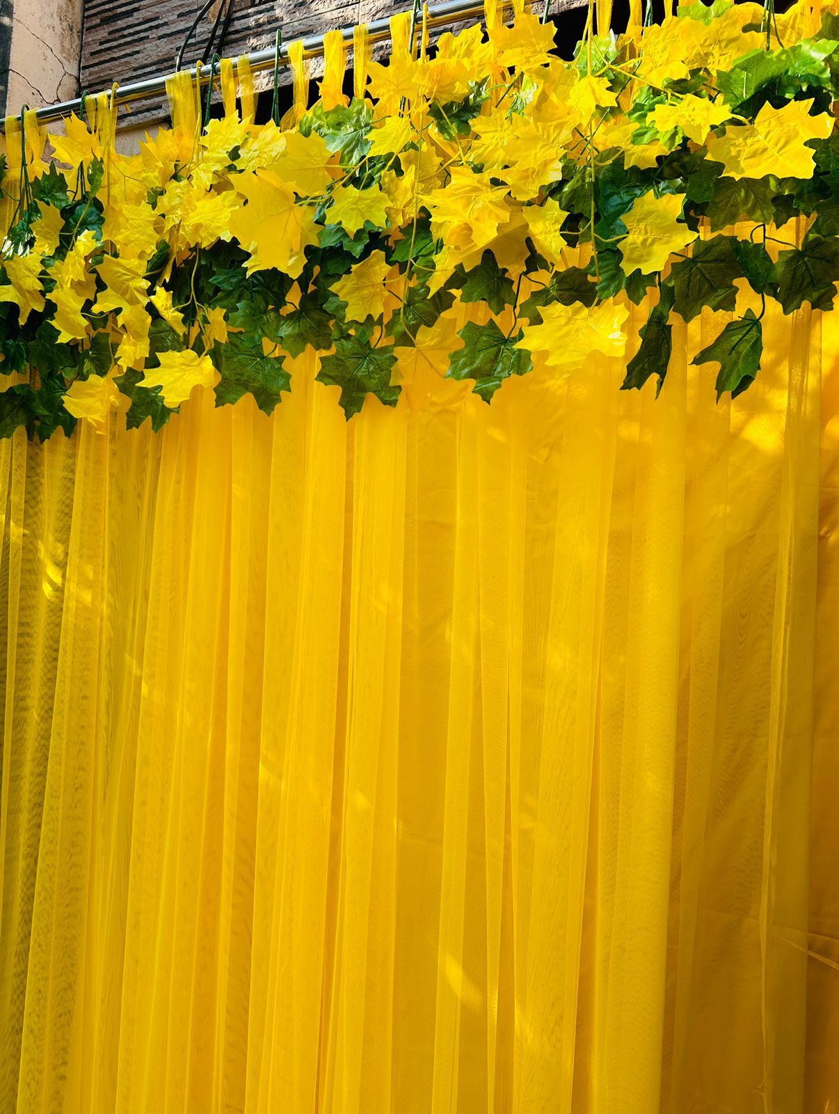 Haldi Decoration Backdrop Fabric With Marigold Garlands Complet Party Backdrop