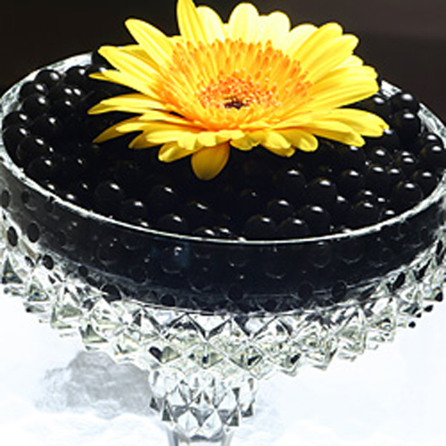 Black gel marbles that expand in water – 4oz makes 3 gallons floral vase filler