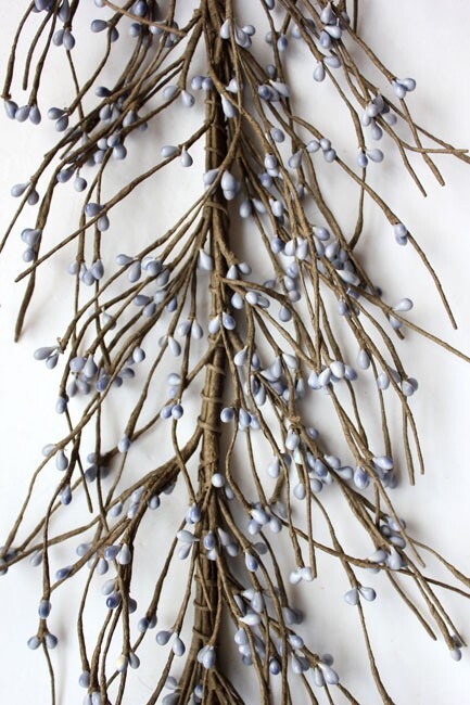EV-C15 Pip Berry Garland in Lilac Color