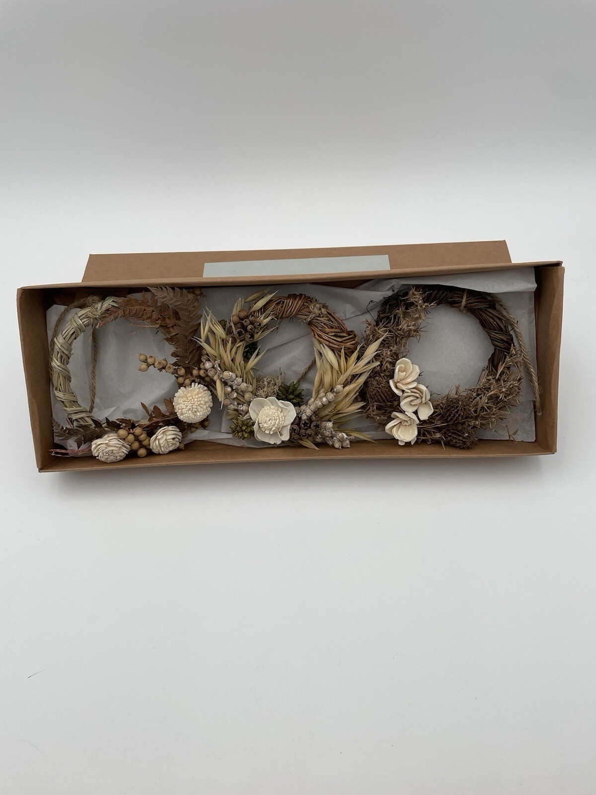 CLOVER BY JO dried flower wreaths set of 2