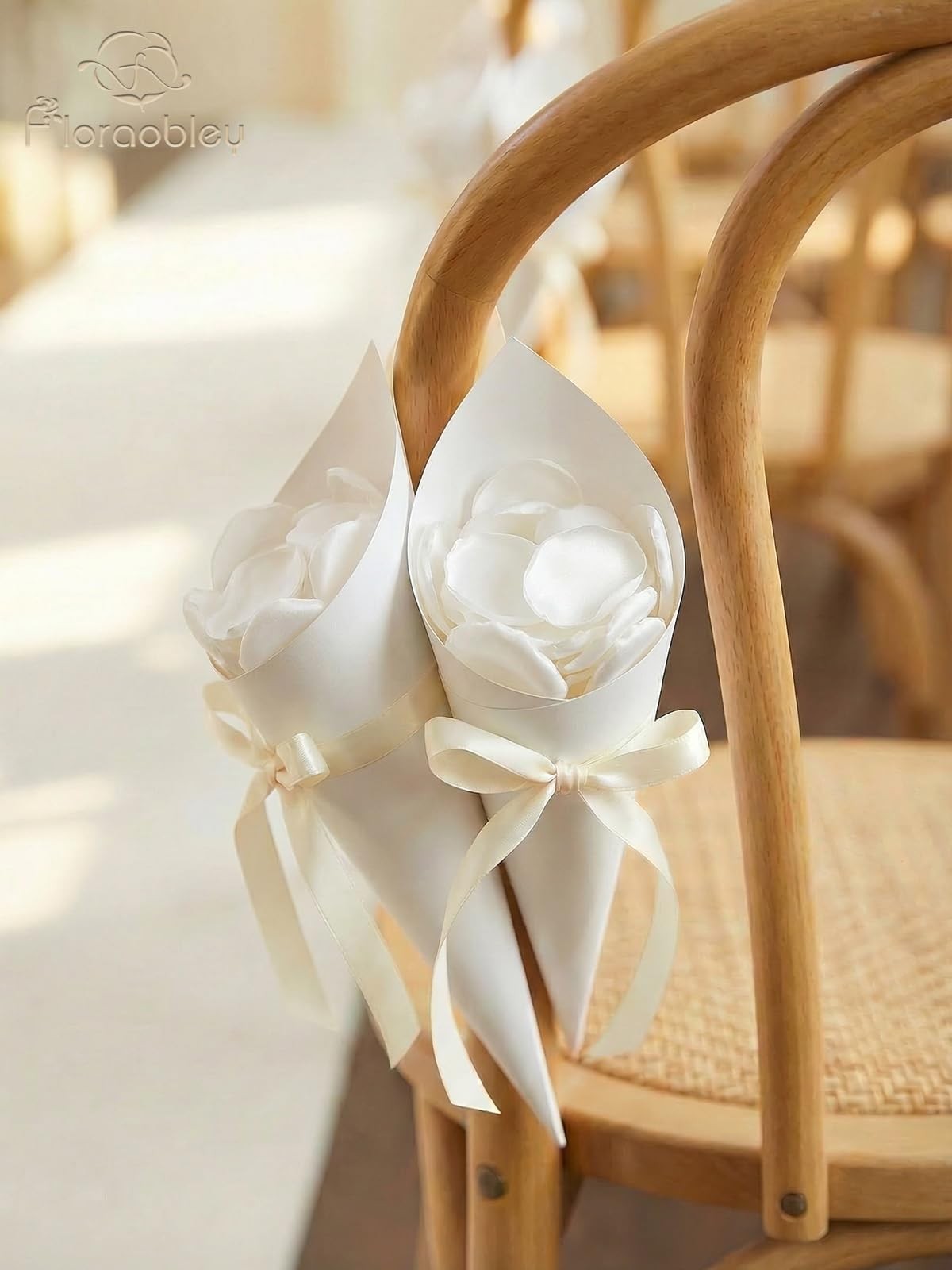 300 PCS Ivory Faux Silk Rose Petals Wedding Flower Girl Aisle Decor Party