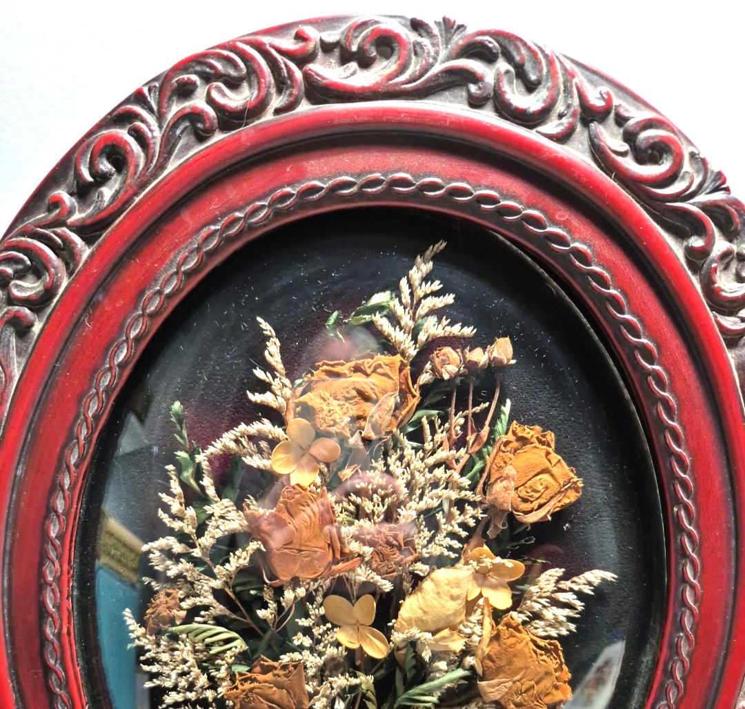Victorian Style Dried Flower Art Glass Dome Cameo Chip n Dale Crafts Cape May NJ