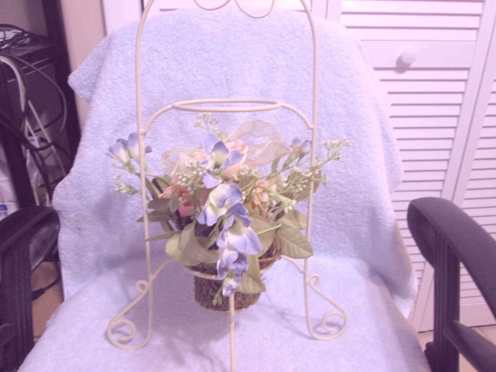 Butterfly Stand With Potted Flowers 21″ Tall 12.5″ Across
