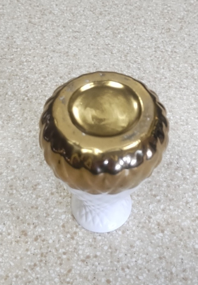 Gold dipped mini bouquet vase 4″