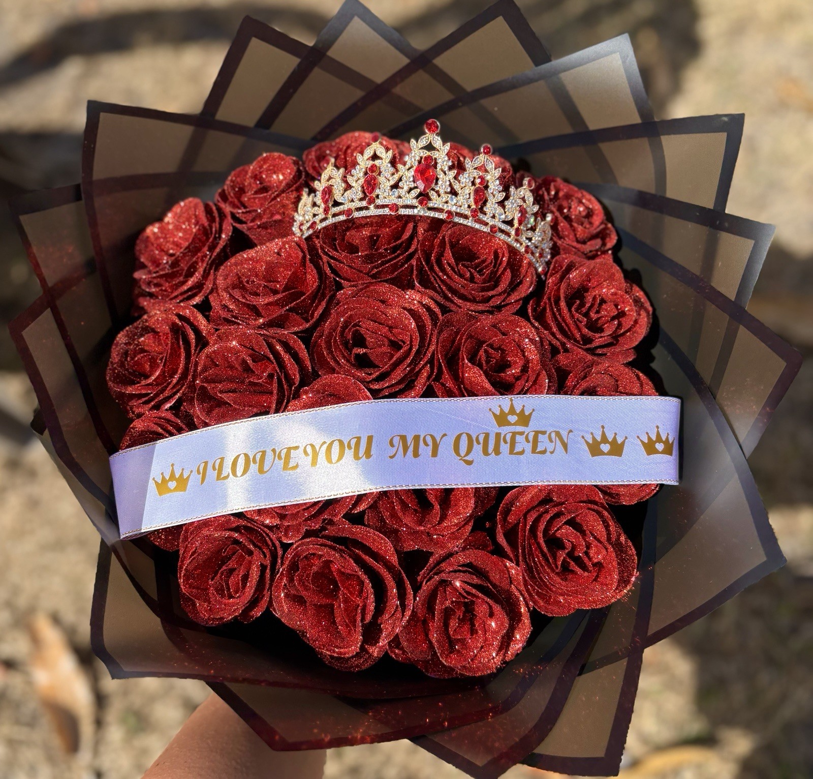 Luxury Red Rose Bouquet with Crown “I Love You My Queen” Romantic Gift