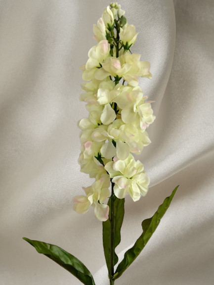 Absolutely beautiful artificial stock stems