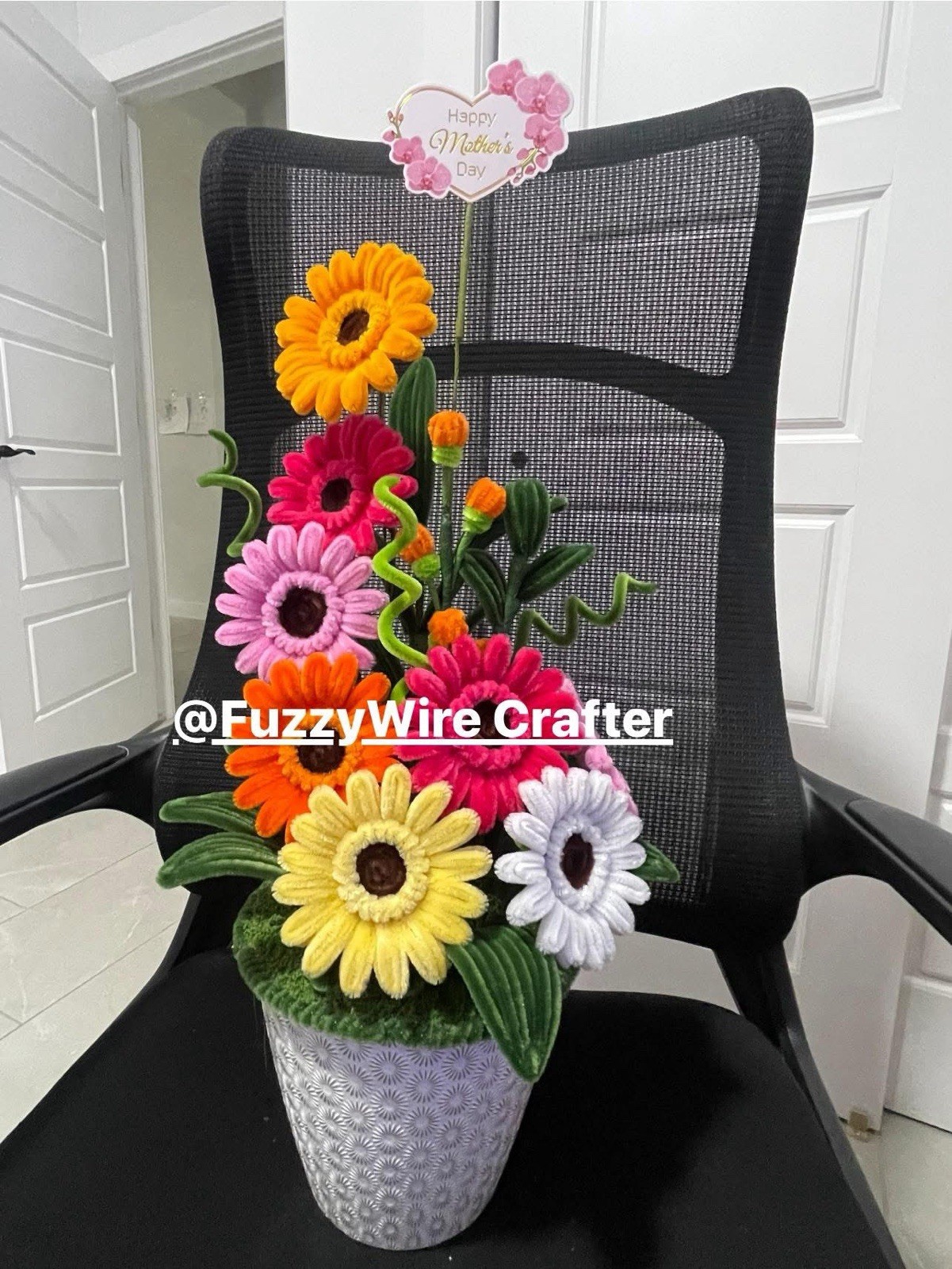 10 pcs/ $34.95 each FuzzyWire -Daisy Gerbera Lily Pot & Wrapped Bouquet