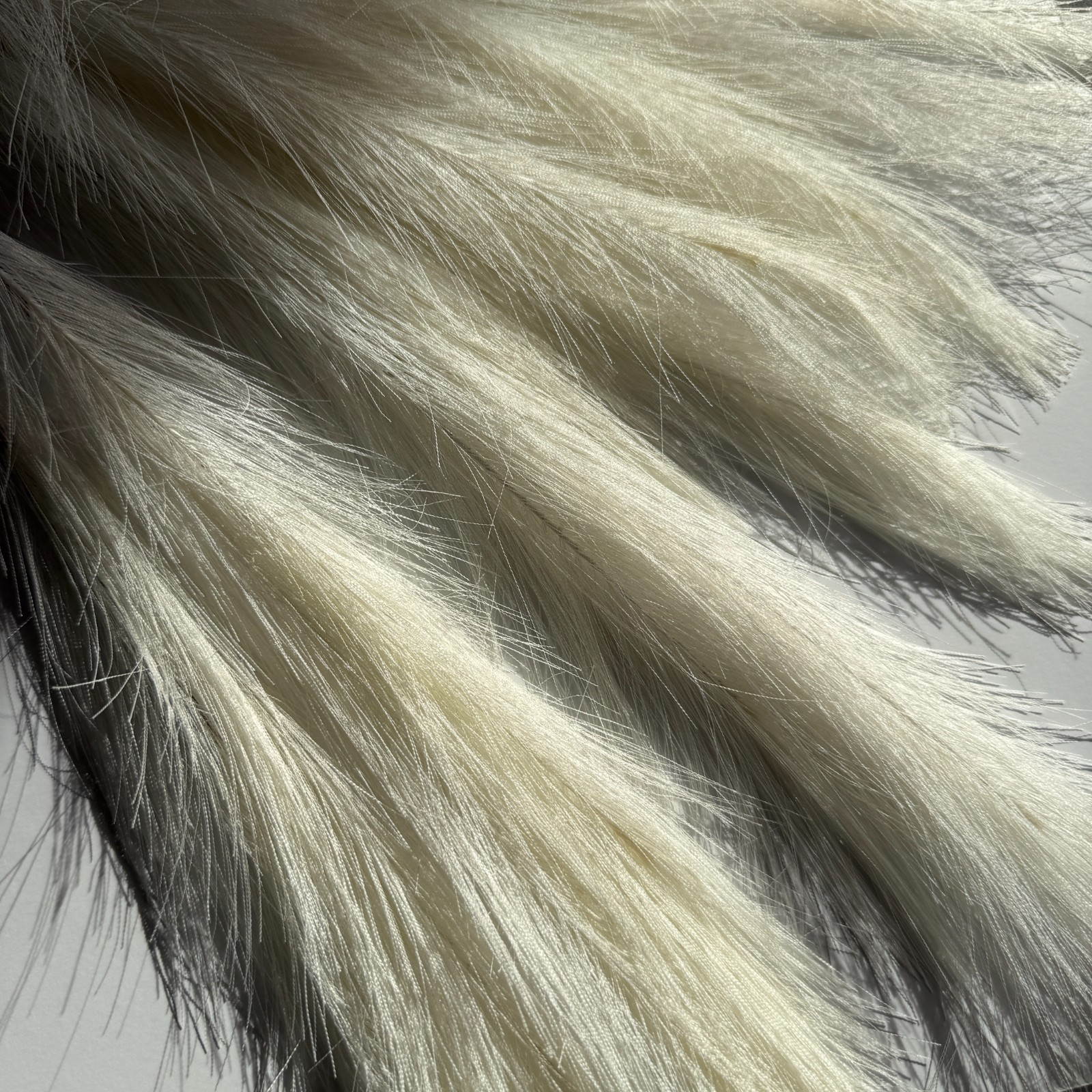 CRATE & BARREL Pampas Grass Bunch – Cream Faux Decorative Home Decor