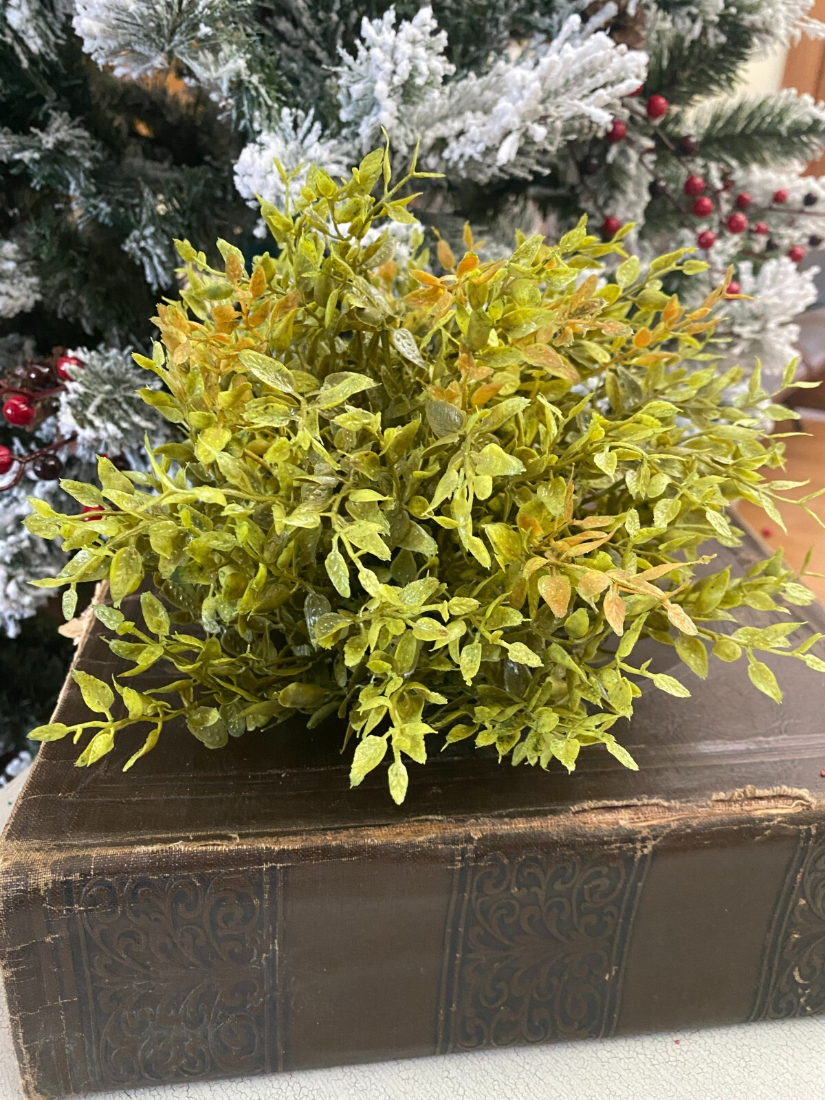 Lemon Beauty French Country Style Half Sphere