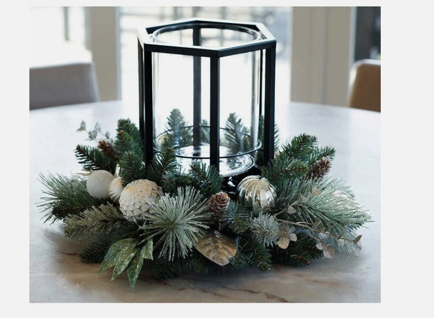 Holiday Artificial Centerpiece Gold & Silver new Glass Chrsitmas Holidays events