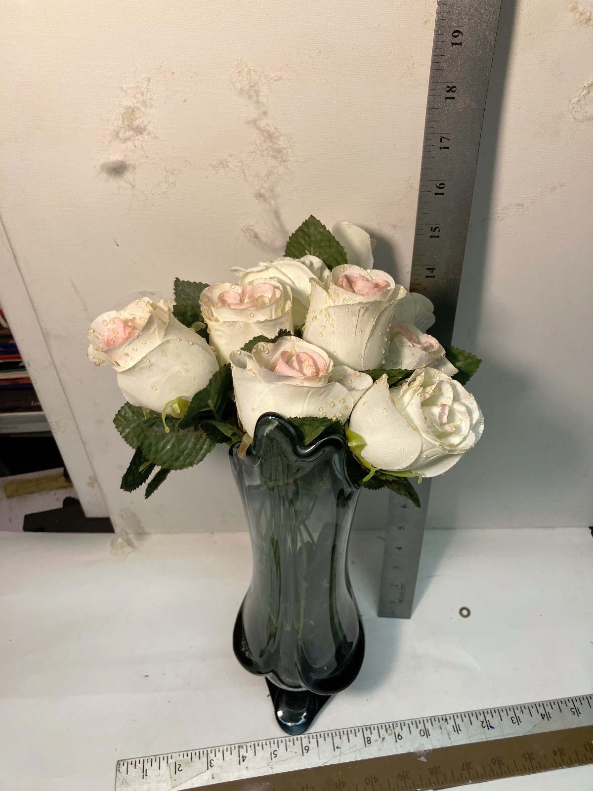 Artificial Silk White Roses 12 in glass Vase free shipping