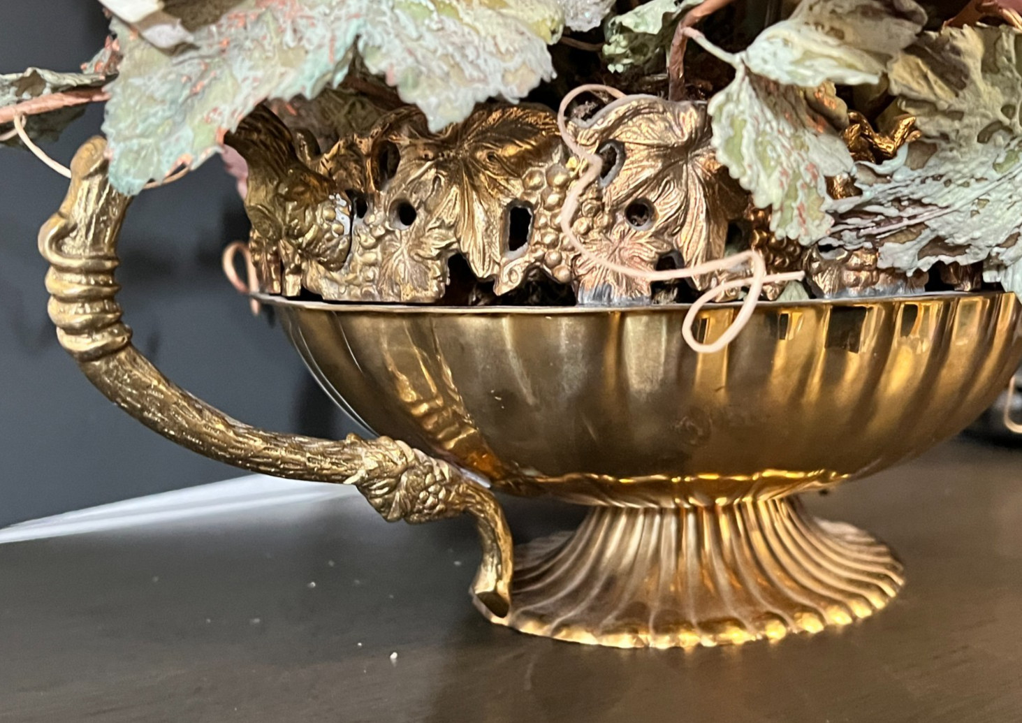 Vtg Large Ornate Grapevine Gooseneck Handle Brass Centerpiece Bowl Faux Flowers
