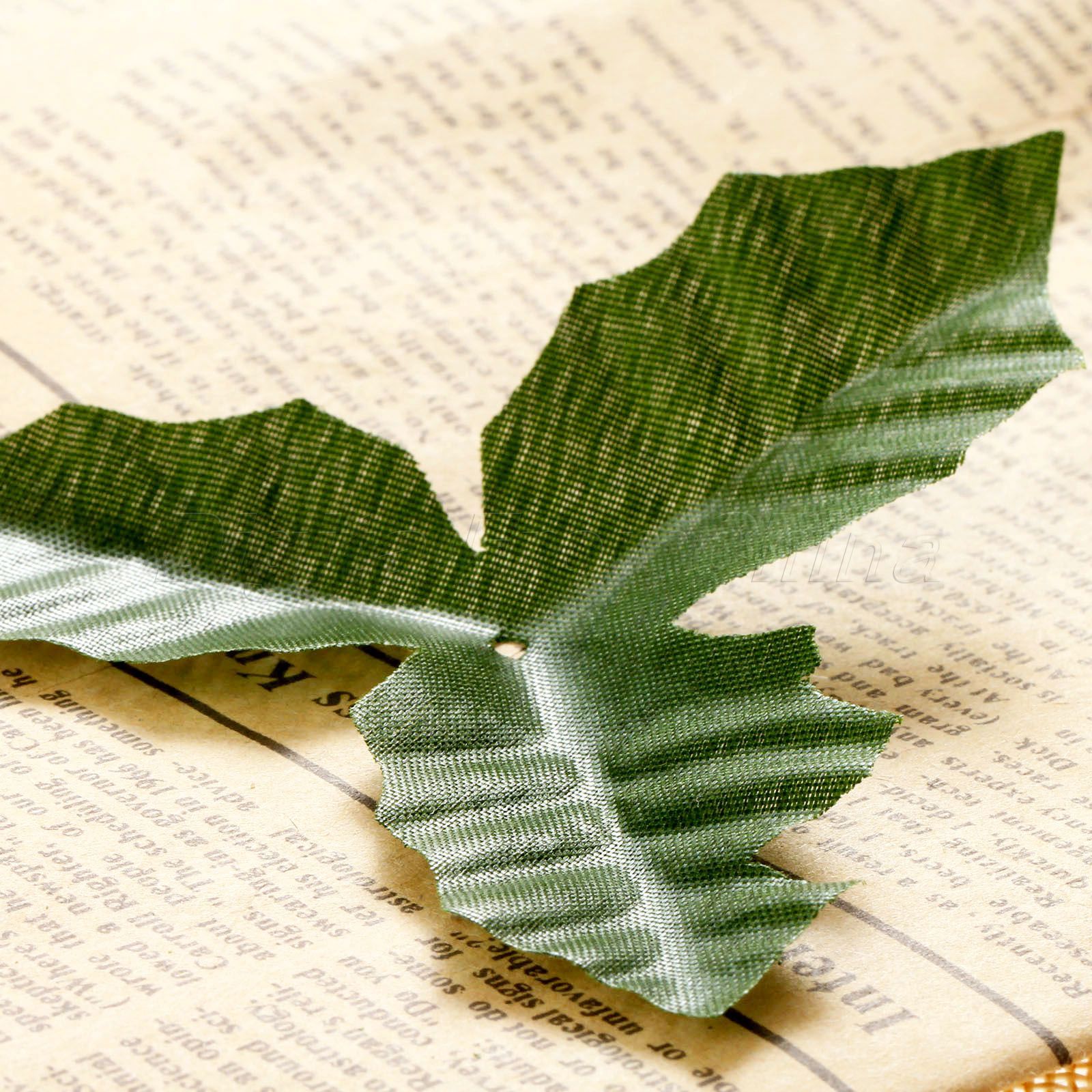 Green Flower Leaves & 50x Artificial Red Holly Berries Garden Wedding Home Decor