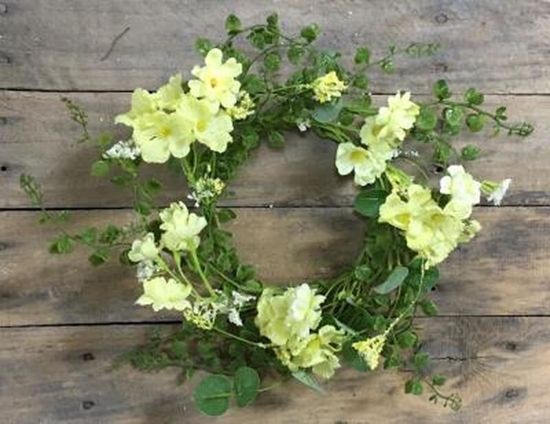 New Spring Cottage YELLOW BUTTERCUP CANDLE RING Wreath 4.5″