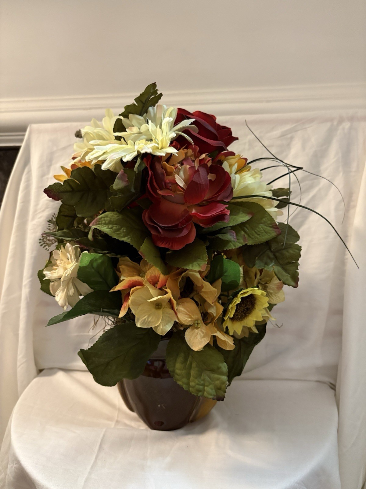 New Ceramic Owl Floral Arrangement 14 X 12” Weighs 2 Lbs SKU WQ6