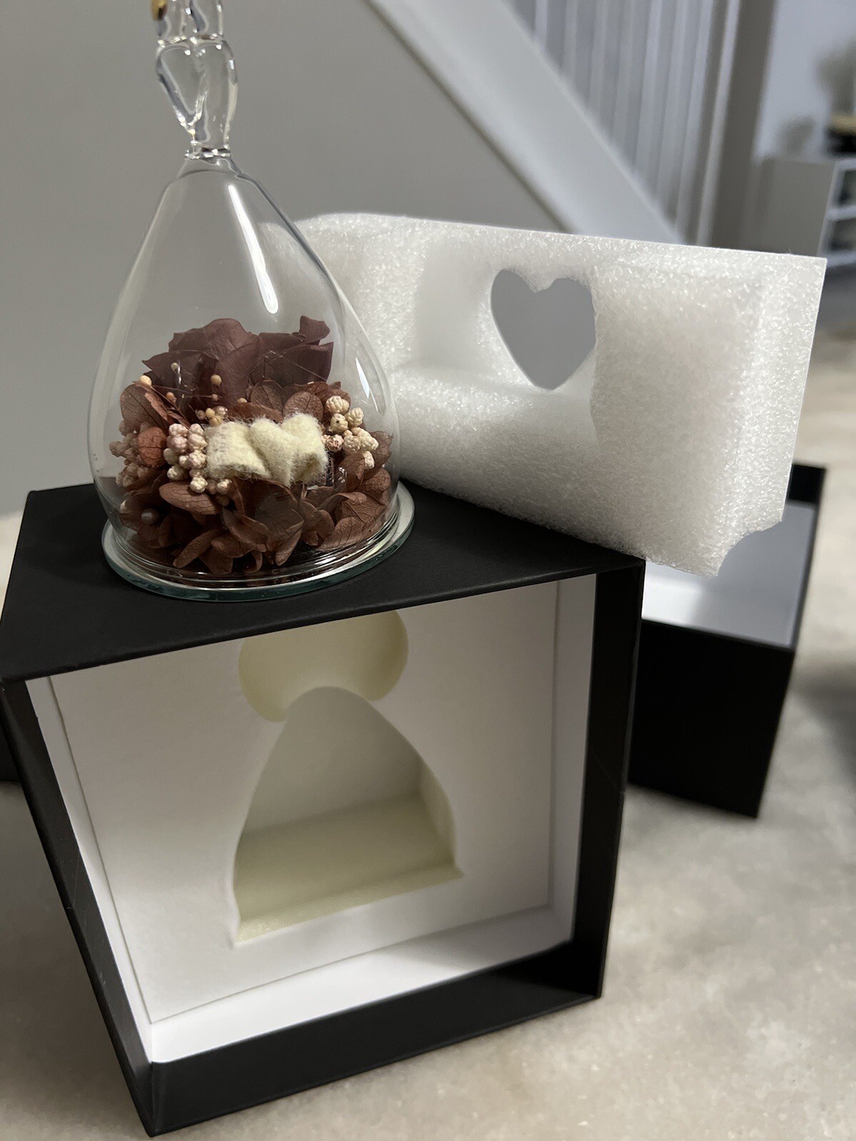 Hoomna Forever Preserved Rose Gift Set