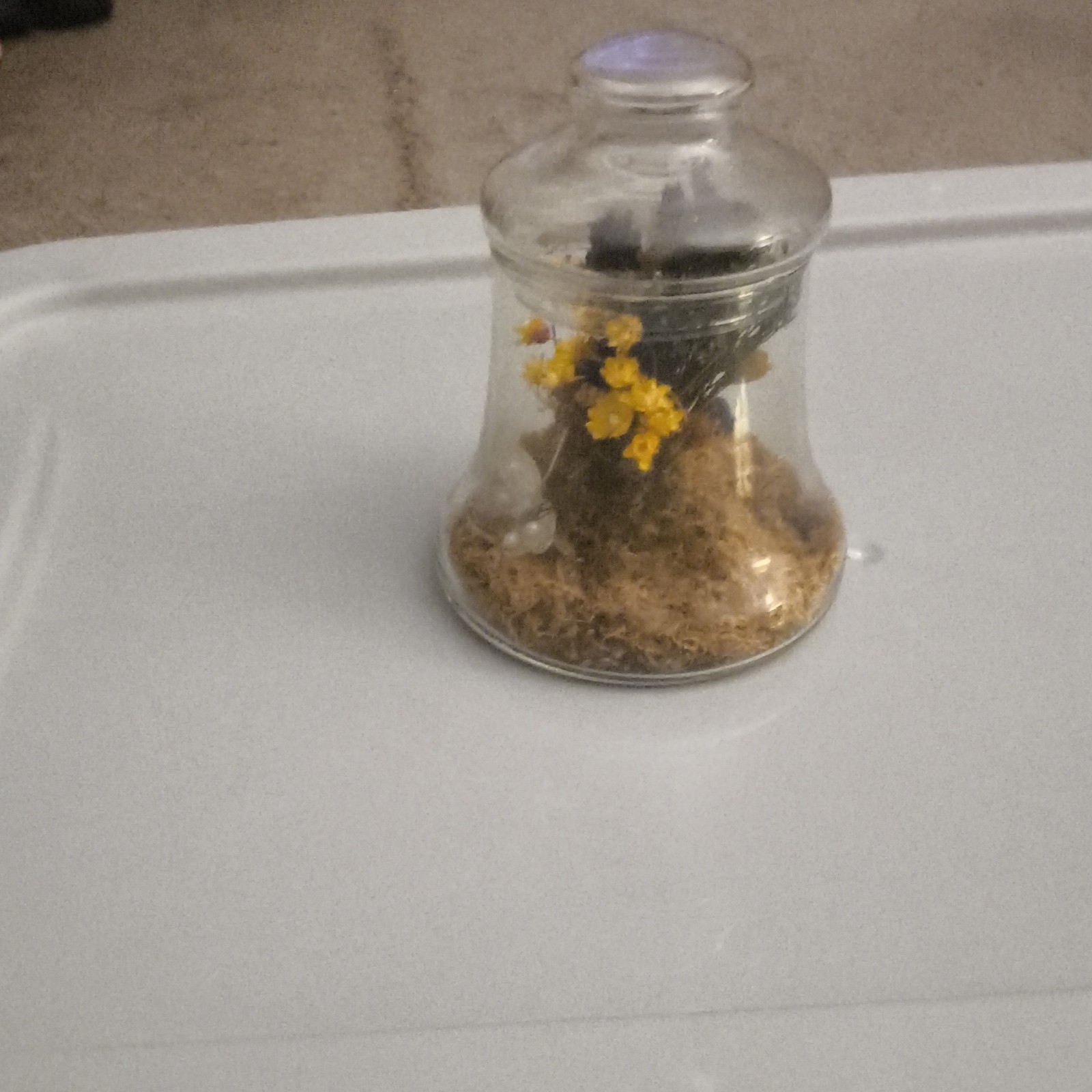 Artificial Flower Arrangement & Centerpiece in Clear Glass Jar, Yellow/Green