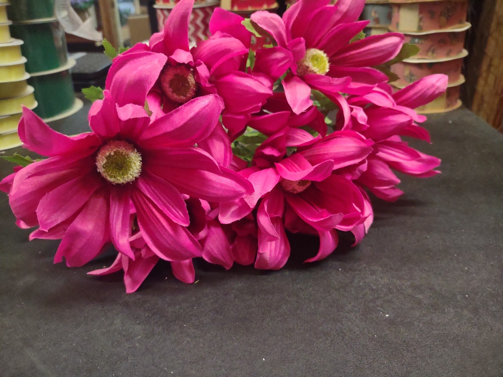 18″ Spider Dahlia, Silk Bush “Grand Teton” w 9 Stems, Hot Pink Beauty, 5″ Blooms