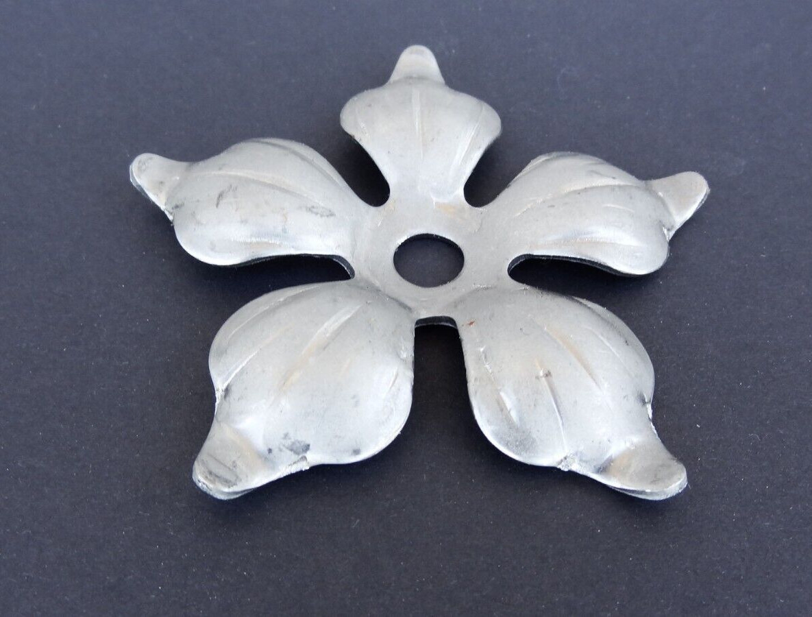 6x Artefeer 3-9/16 in Round Stamped Floral Design Center Hole Raw Forged Rosette