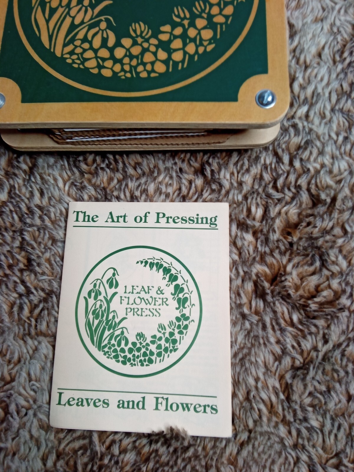 The Art of Pressing Leaves and Flowers Kit VG CONDITION