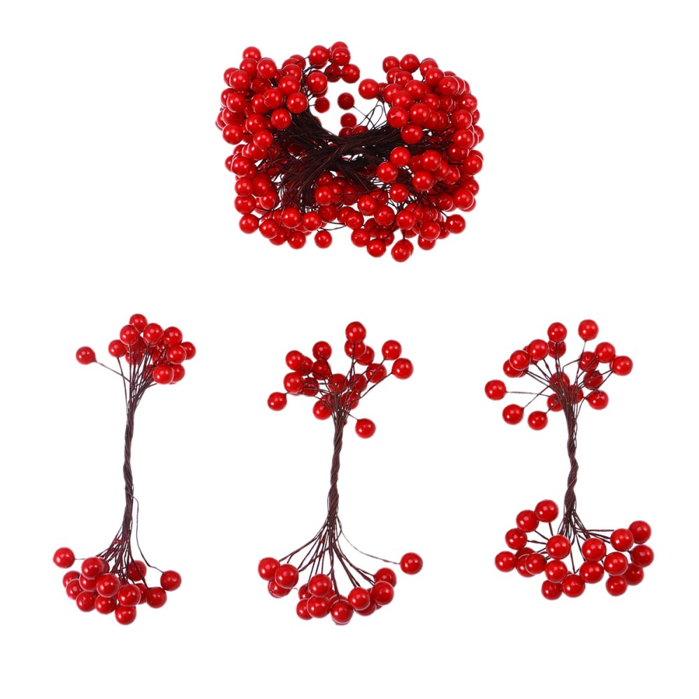 400Pcs Artificial Red Holly Berries for Christmas Wreaths Decorations