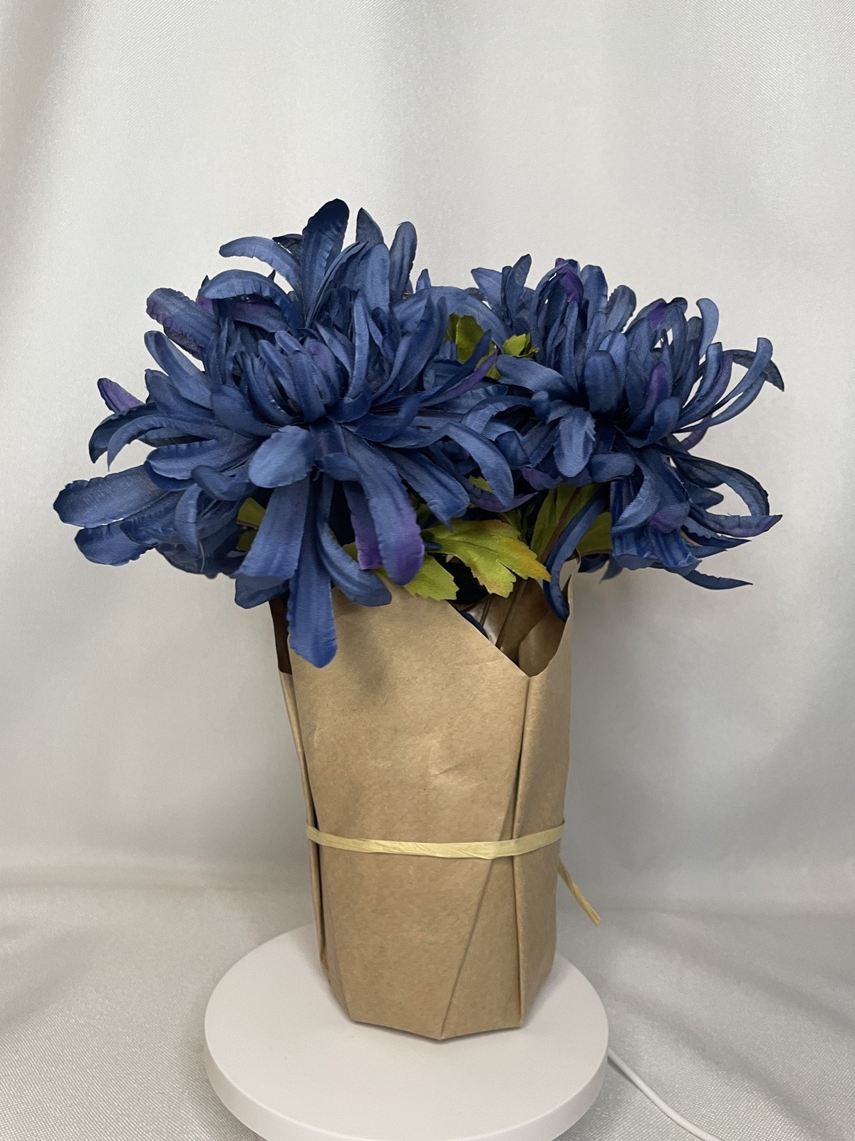 New Ashland Artificial Floral Dark Blue Mum 6-8 Lg Blooms Light Pot 9”x12” HOM17